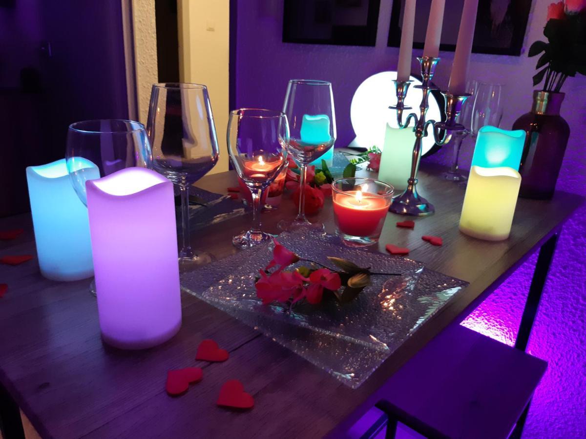 Luxe Sauna Privatif Et Grand Bain Jacuzzi A Deux A Biscarosse Plage Pour Nuit Romantique Avec Decoration Led Et Bougies Biscarrosse Exteriér fotografie