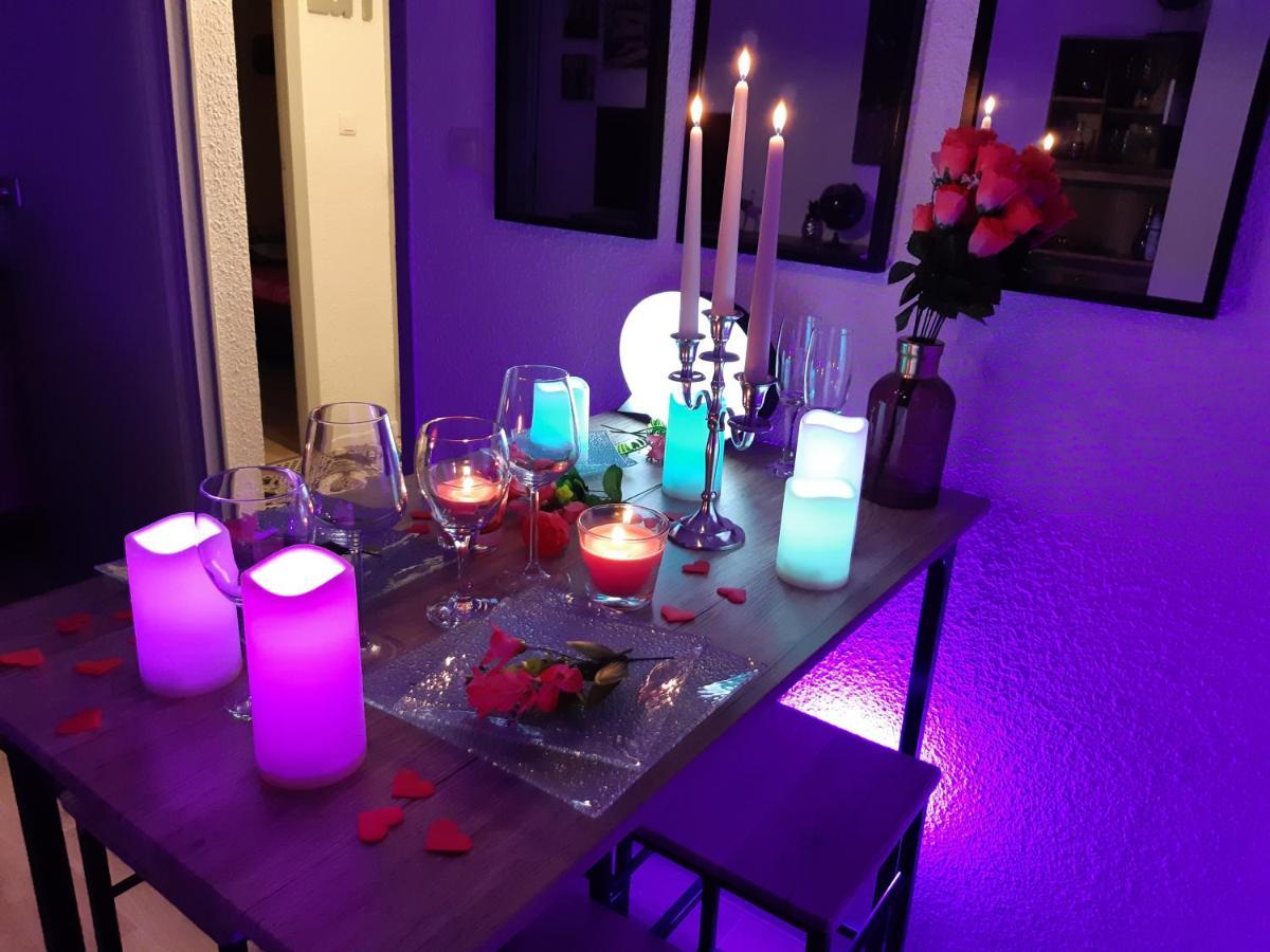 Luxe Sauna Privatif Et Grand Bain Jacuzzi A Deux A Biscarosse Plage Pour Nuit Romantique Avec Decoration Led Et Bougies Biscarrosse Exteriér fotografie